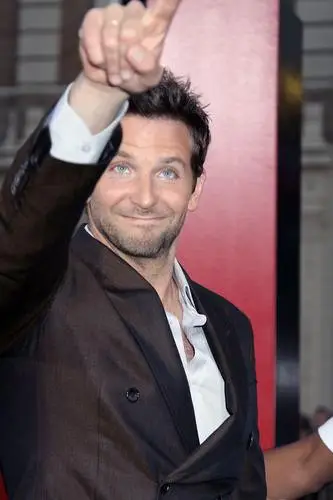 Bradley Cooper Wall Poster picture 304288
