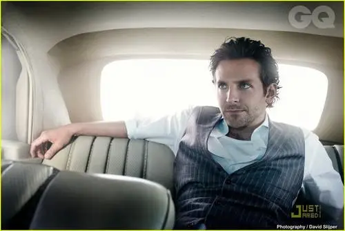 Bradley Cooper Wall Poster picture 304292