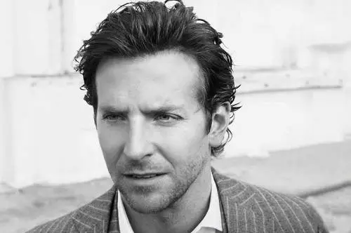 Bradley Cooper Wall Poster picture 304294