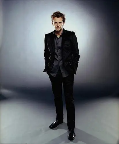 Bradley Cooper Wall Poster picture 477559
