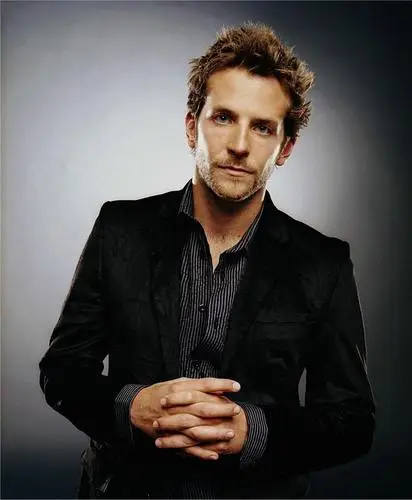 Bradley Cooper Wall Poster picture 477560