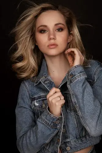 Brec Bassinger Wall Poster picture 908854