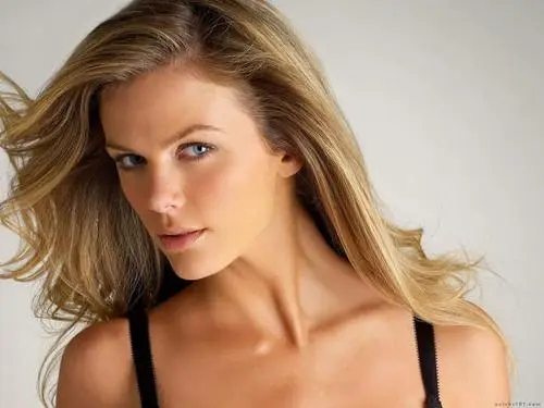 Brooklyn Decker Wall Poster picture 114276