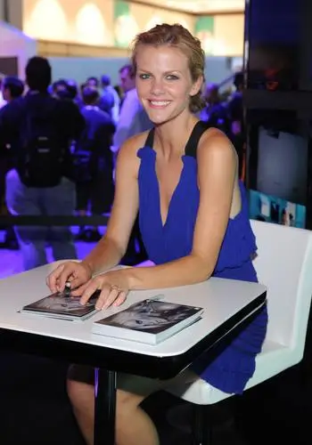 Brooklyn Decker Wall Poster picture 178483