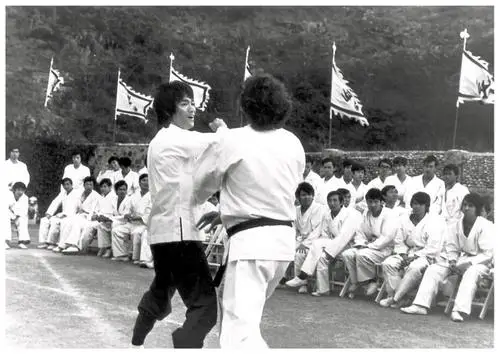 Bruce Lee Women's Colored  Long Sleeve T-Shirt - idPoster.com