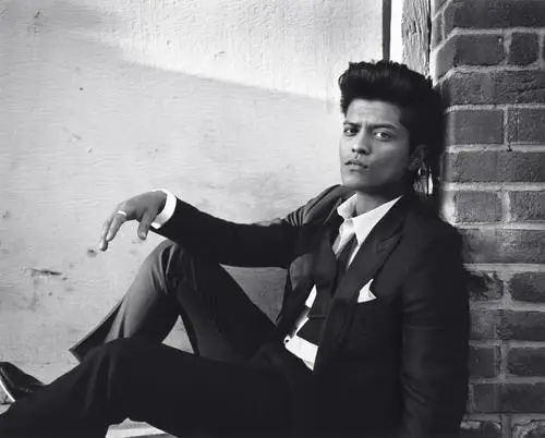 Bruno Mars Jigsaw Puzzle picture 572643