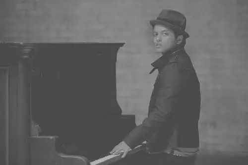 Bruno Mars Wall Poster picture 125518
