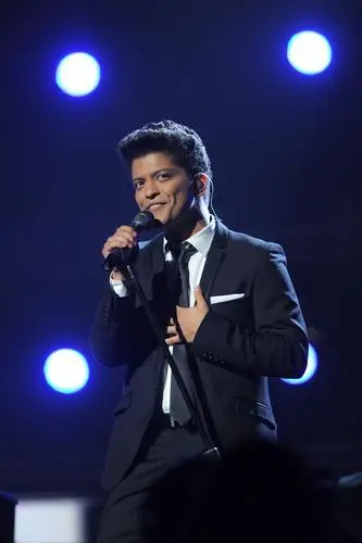 Bruno Mars Jigsaw Puzzle picture 125571