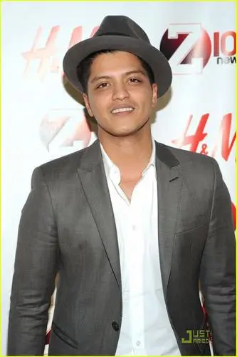 Bruno Mars Jigsaw Puzzle picture 125611