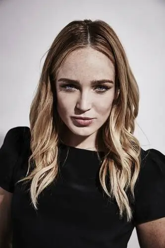 Caity Lotz Protected Face mask - idPoster.com