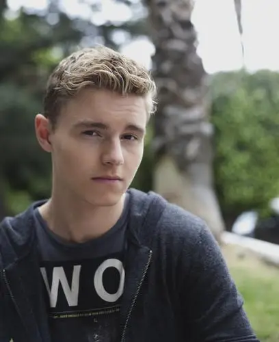 Callan McAuliffe Wall Poster picture 1005882