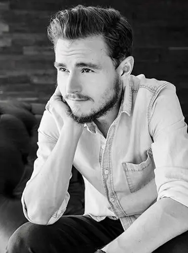 Callan McAuliffe Wall Poster picture 1005967