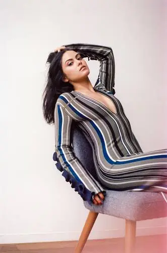 Camila Mendes Wall Poster picture 679421