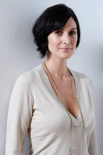 Carrie-Anne Moss Fridge Magnet picture 582336