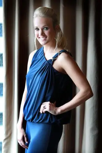 Carrie Underwood Women's Colored  Long Sleeve T-Shirt - idPoster.com
