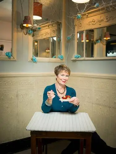 Celia Imrie Jigsaw Puzzle picture 846520
