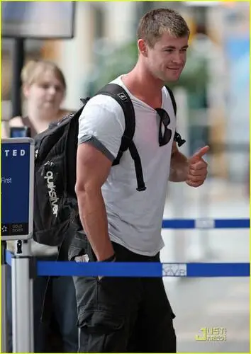 Chris Hemsworth Tote Bag - idPoster.com