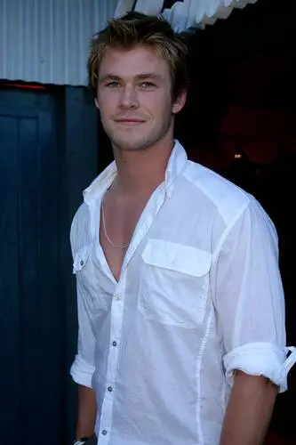 Chris Hemsworth Wall Poster picture 276872