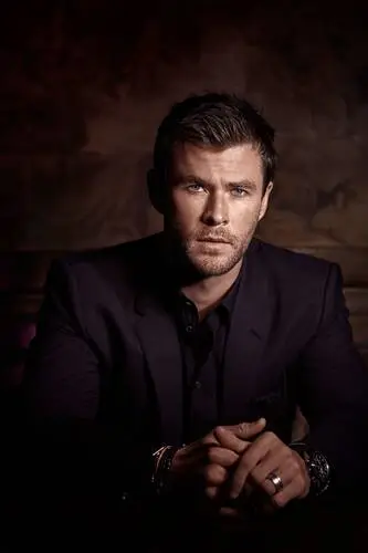 Chris Hemsworth Wall Poster picture 828500