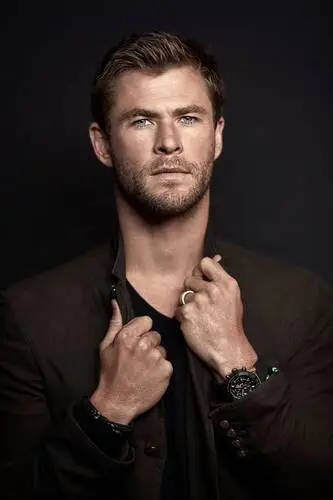 Chris Hemsworth Wall Poster picture 828503