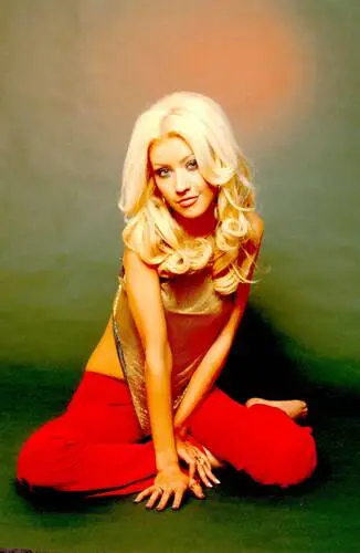 Christina Aguilera Men's Colored  Long Sleeve T-Shirt - idPoster.com