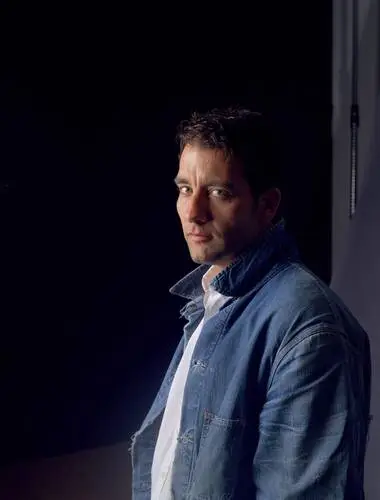 Clive Owen Wall Poster picture 32102
