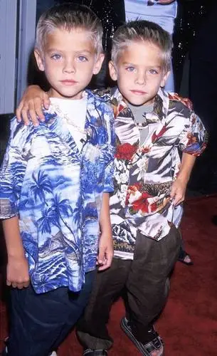 Cole and Dylan Sprouse Jigsaw Puzzle picture 942399
