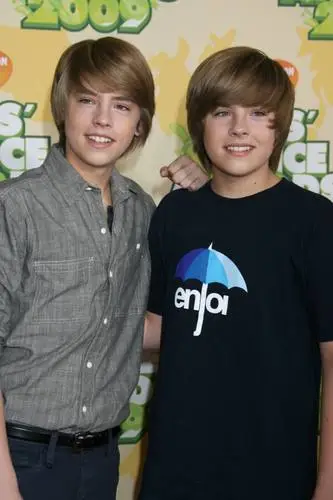 Cole and Dylan Sprouse Computer MousePad picture 942485