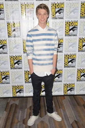 Colin Ford White T-Shirt - idPoster.com