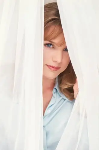 Courtney Thorne-Smith Jigsaw Puzzle picture 590421