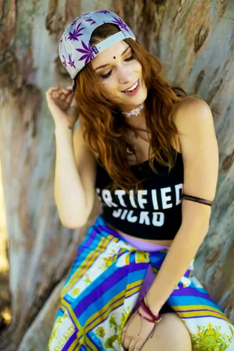 Dani Thorne Wall Poster picture 1298691