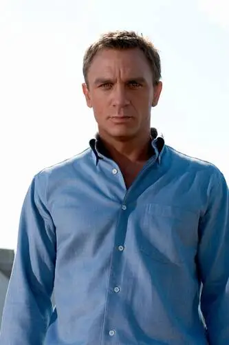 Daniel Craig Men's Colored T-Shirt - idPoster.com