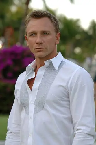 Daniel Craig Wall Poster picture 484956