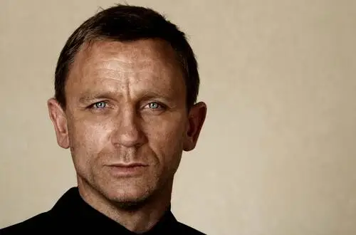Daniel Craig Wall Poster picture 510839