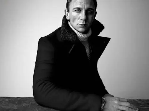 Daniel Craig Wall Poster picture 526496
