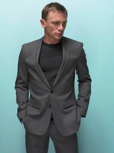 Daniel Craig Men's Colored  Long Sleeve T-Shirt - idPoster.com