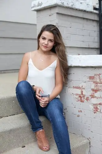 Danielle Campbell Image Jpg picture 427957