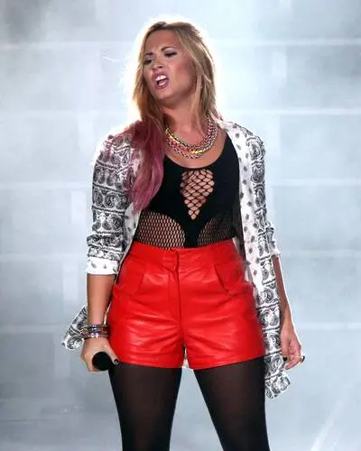 Demi Lovato Men's Colored T-Shirt - idPoster.com