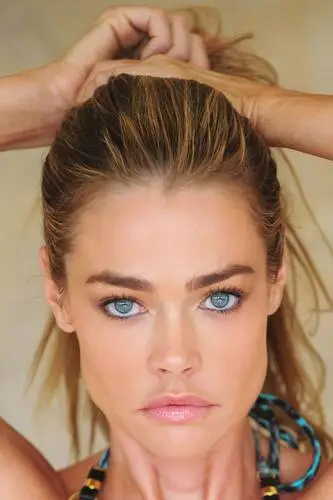 Denise Richards Wall Poster picture 164931