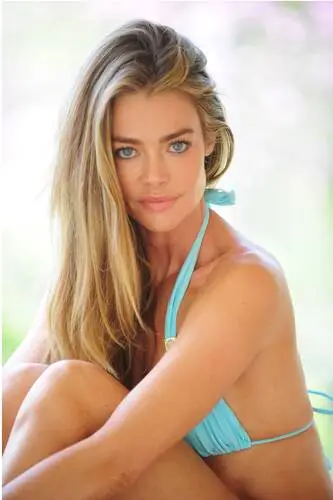 Denise Richards Wall Poster picture 608390