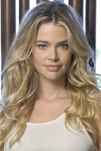Denise Richards Wall Poster picture 608397