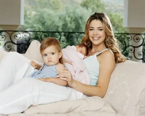 Denise Richards Wall Poster picture 608414