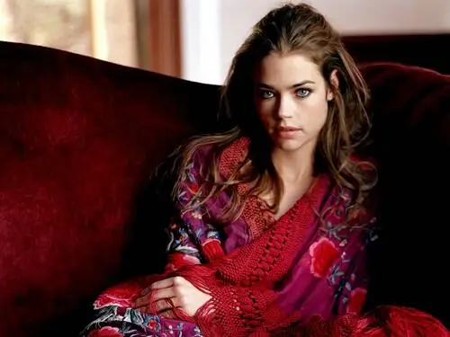 Denise Richards Wall Poster picture 608445