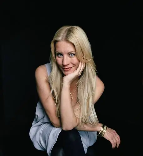 Denise Van Outen Wall Poster picture 608909