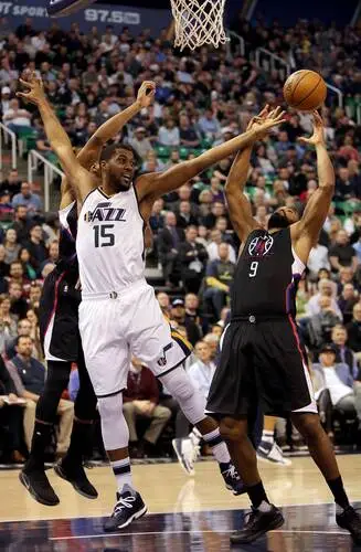 Derrick Favors Wall Poster picture 692157