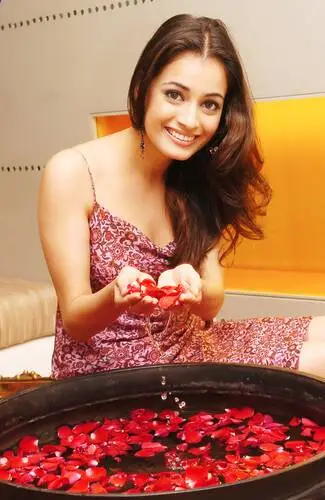 Dia Mirza Computer MousePad picture 429788