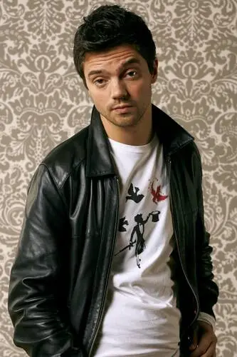 Dominic Cooper Computer MousePad picture 188973