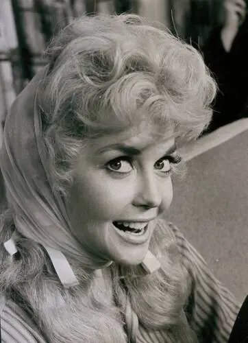 Donna Douglas Wall Poster picture 685362