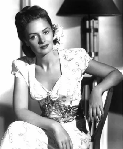 Donna Reed White Tank-Top - idPoster.com