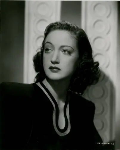 Dorothy Lamour Wall Poster picture 350797